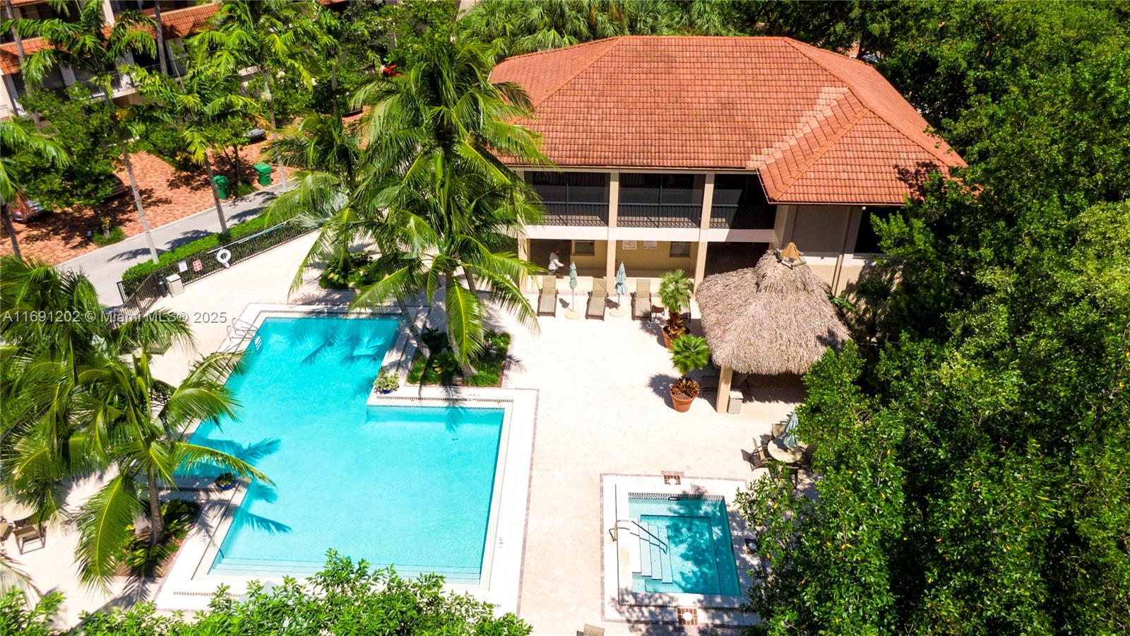 PARADISE POINT 1ST AMENDM - Residential