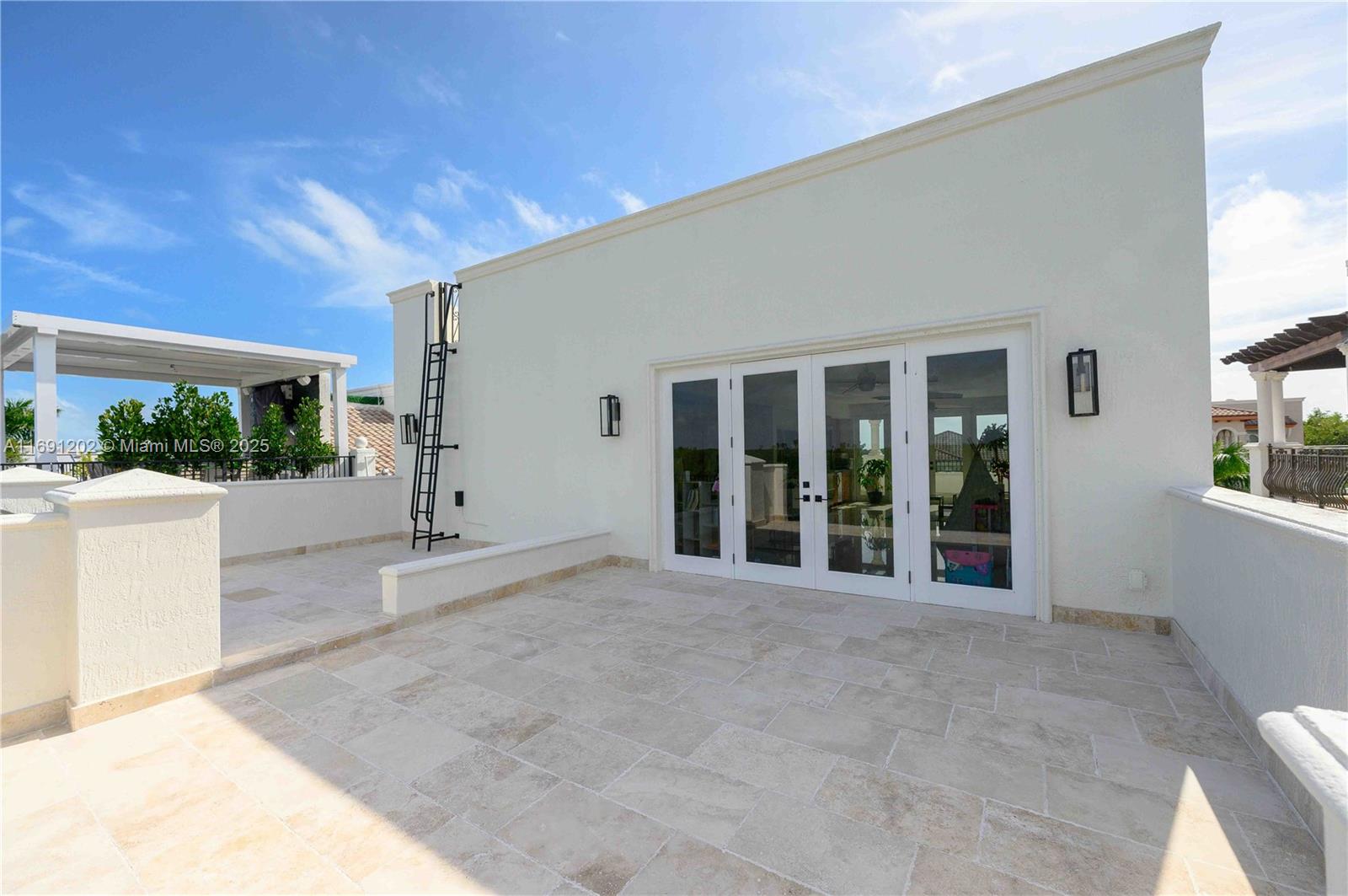 PARADISE POINT 1ST AMENDM - Residential