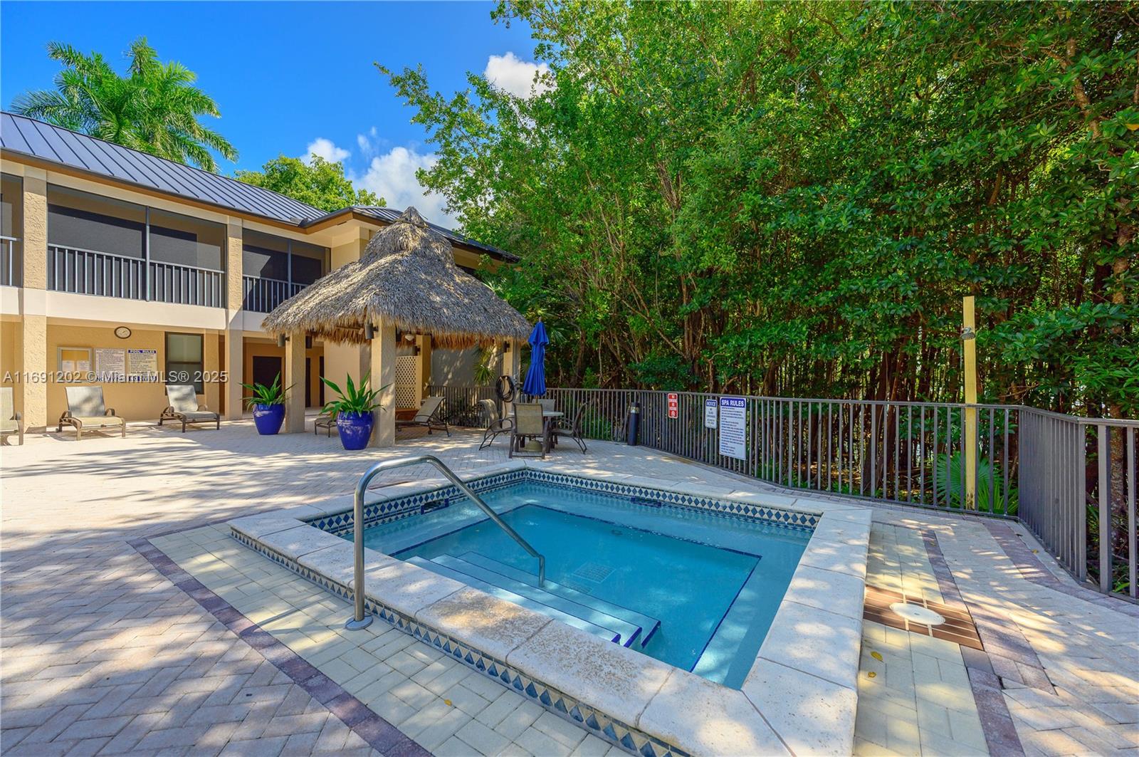 PARADISE POINT 1ST AMENDM - Residential