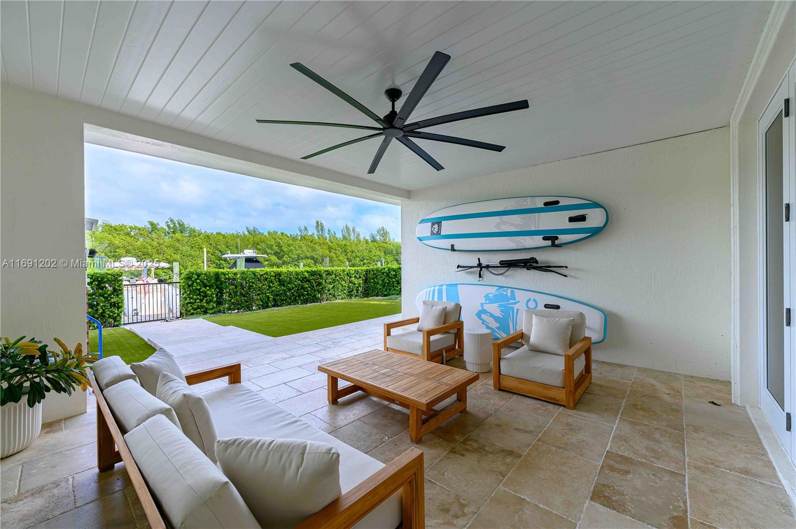 PARADISE POINT 1ST AMENDM - Residential
