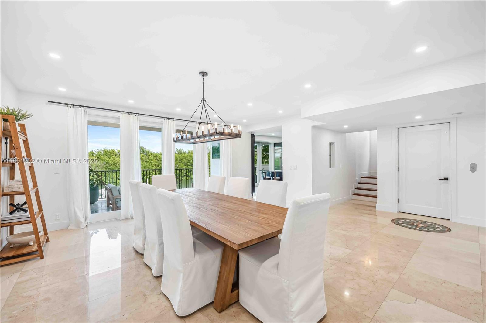 PARADISE POINT 1ST AMENDM - Residential