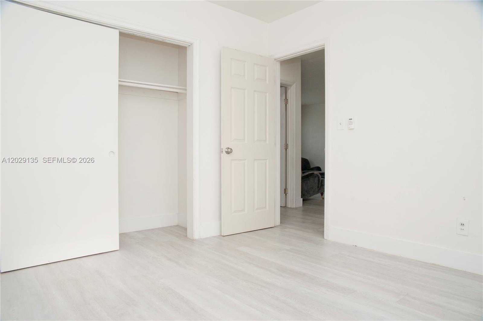 HOLLYWOOD LITTLE RANCHES - Residential Lease