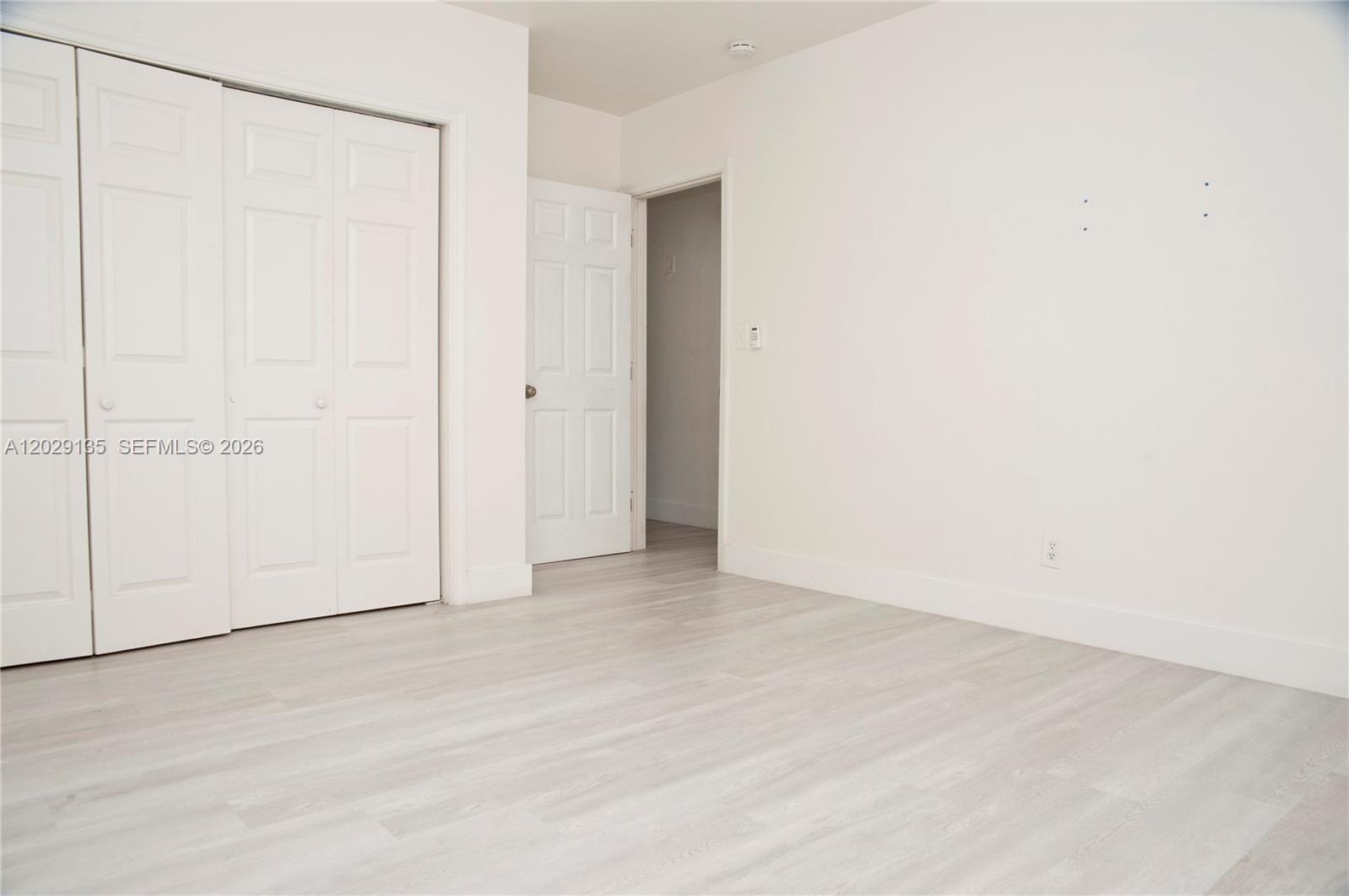 HOLLYWOOD LITTLE RANCHES - Residential Lease