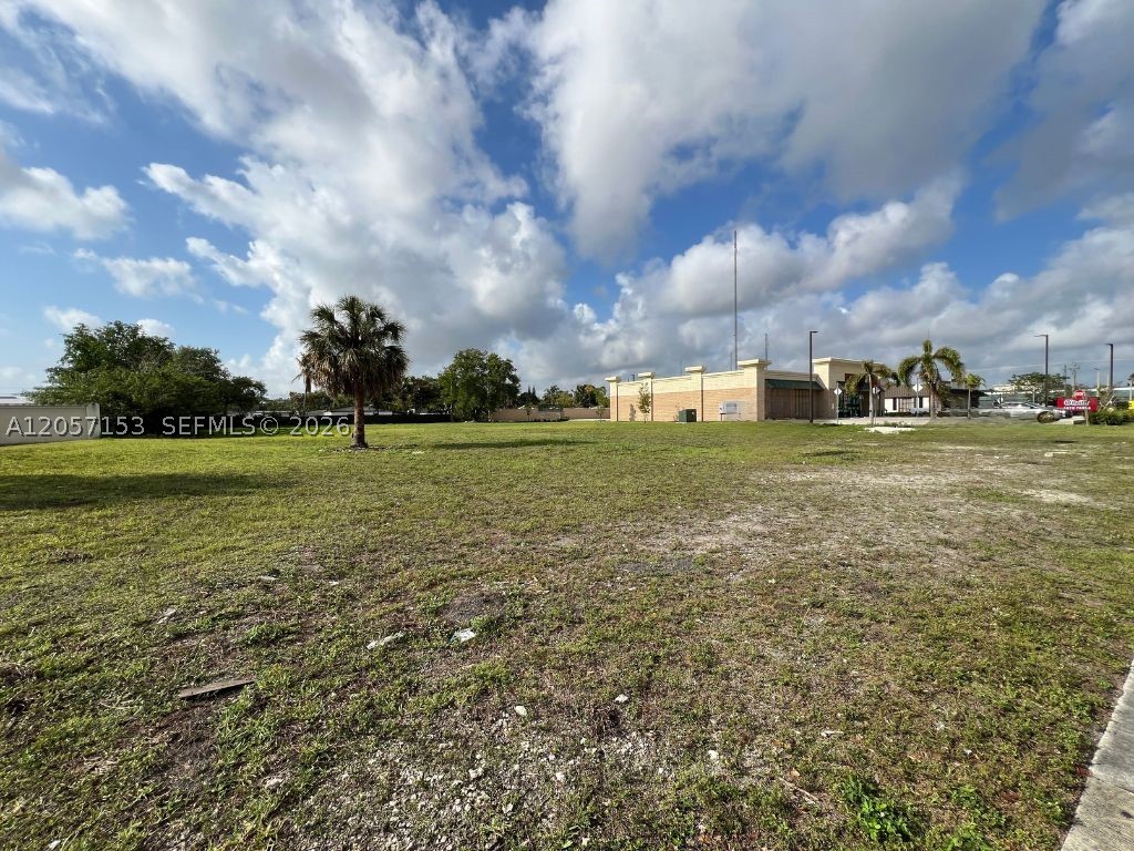 LAKE FOREST SEC 4 RESUB P - Land