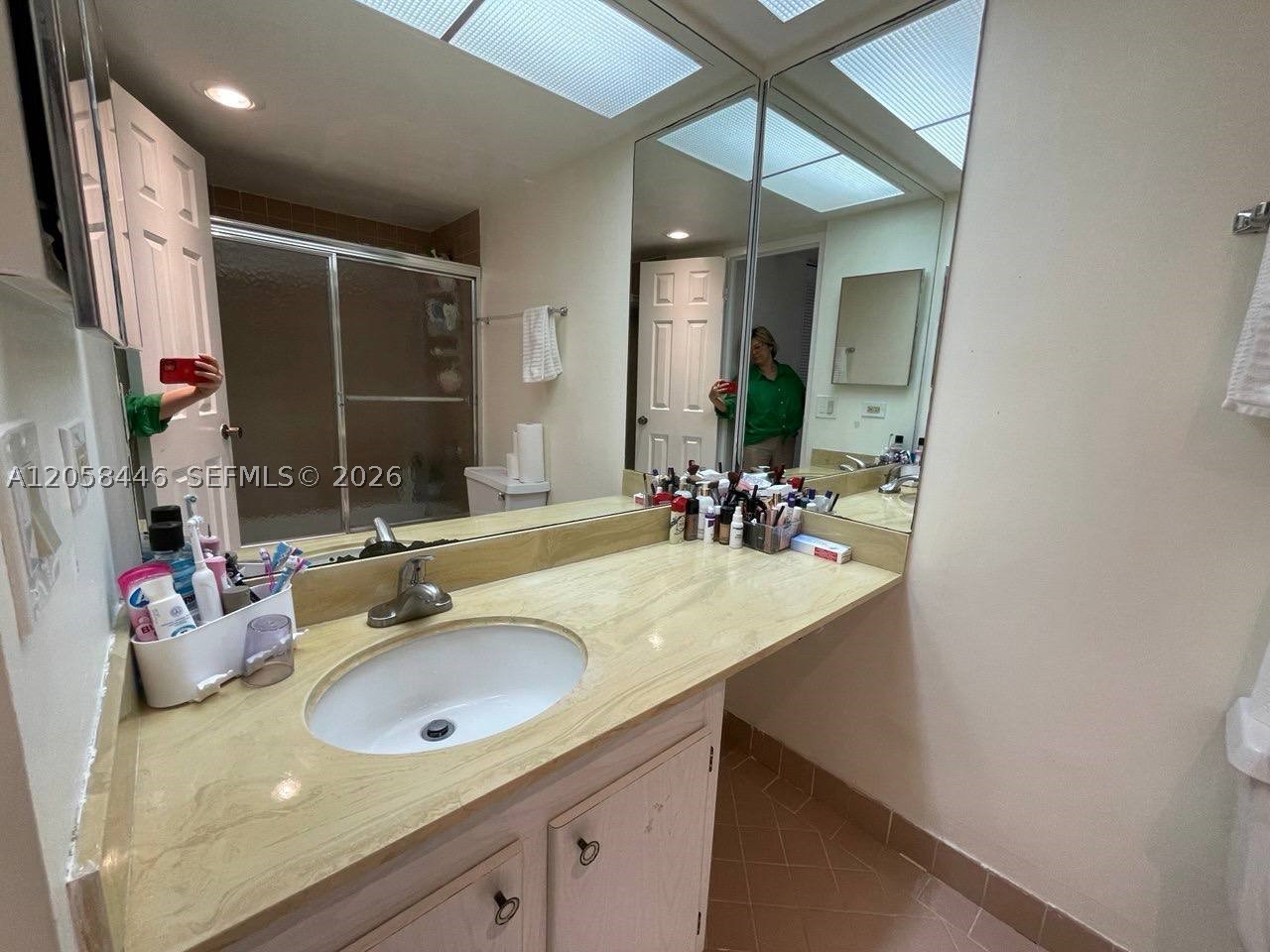 WINSTON TOWERS 100 CONDO - Residential