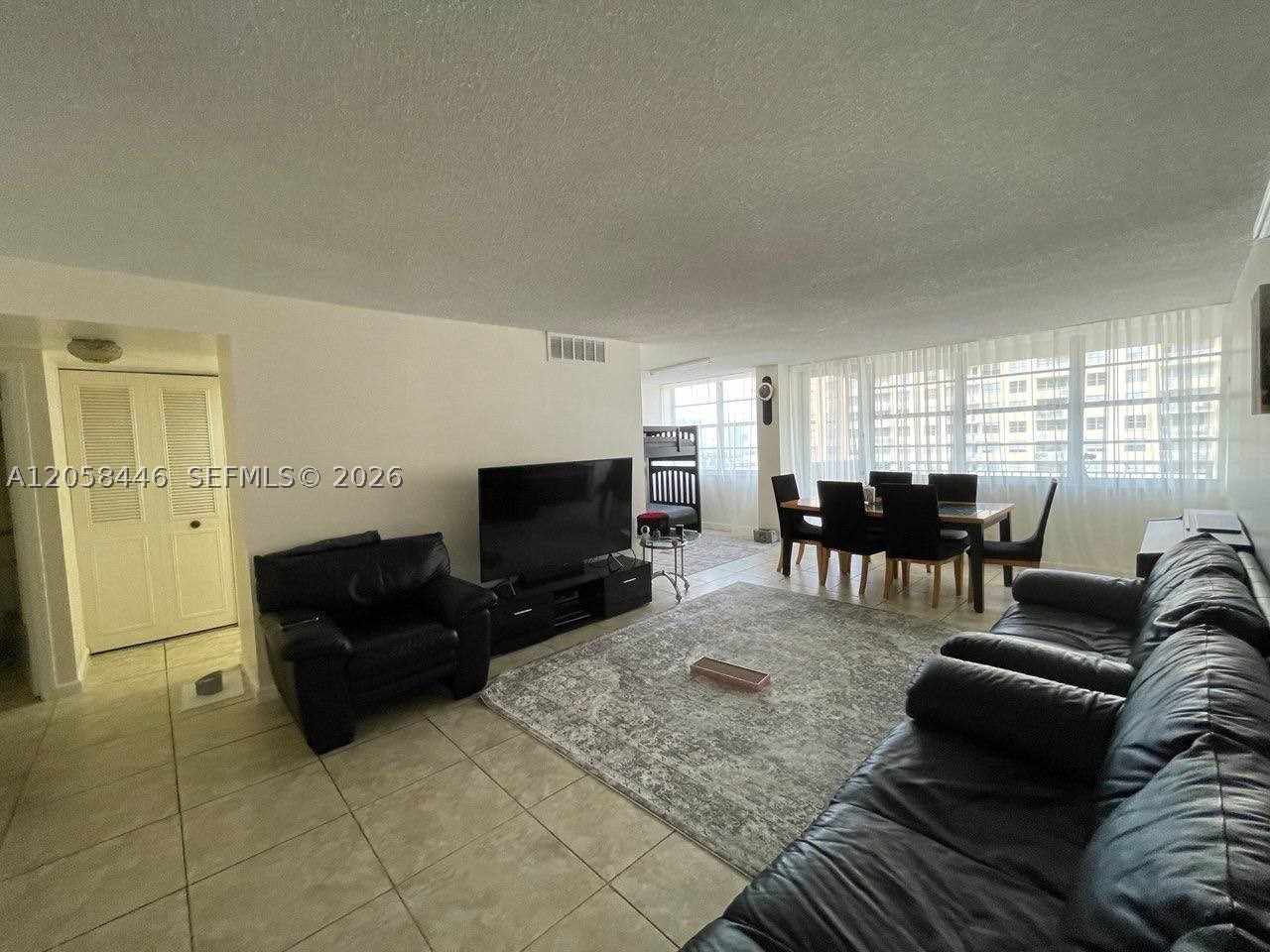 WINSTON TOWERS 100 CONDO - Residential