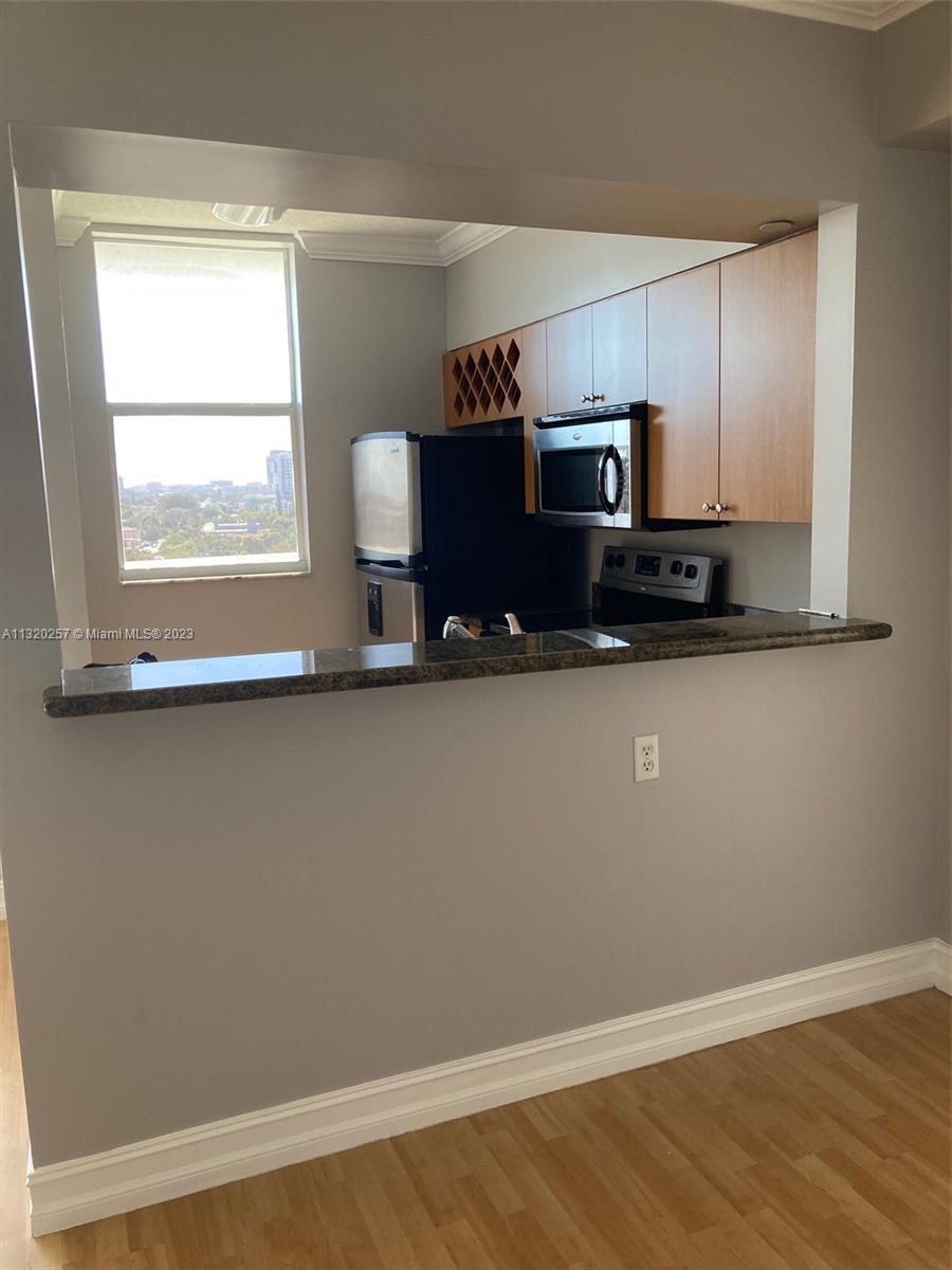 ALTOS DE MIAMI CONDO - Residential Lease