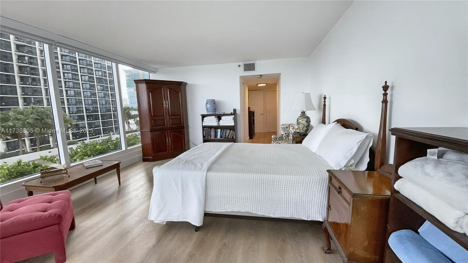 VENETIA CONDO - Residential