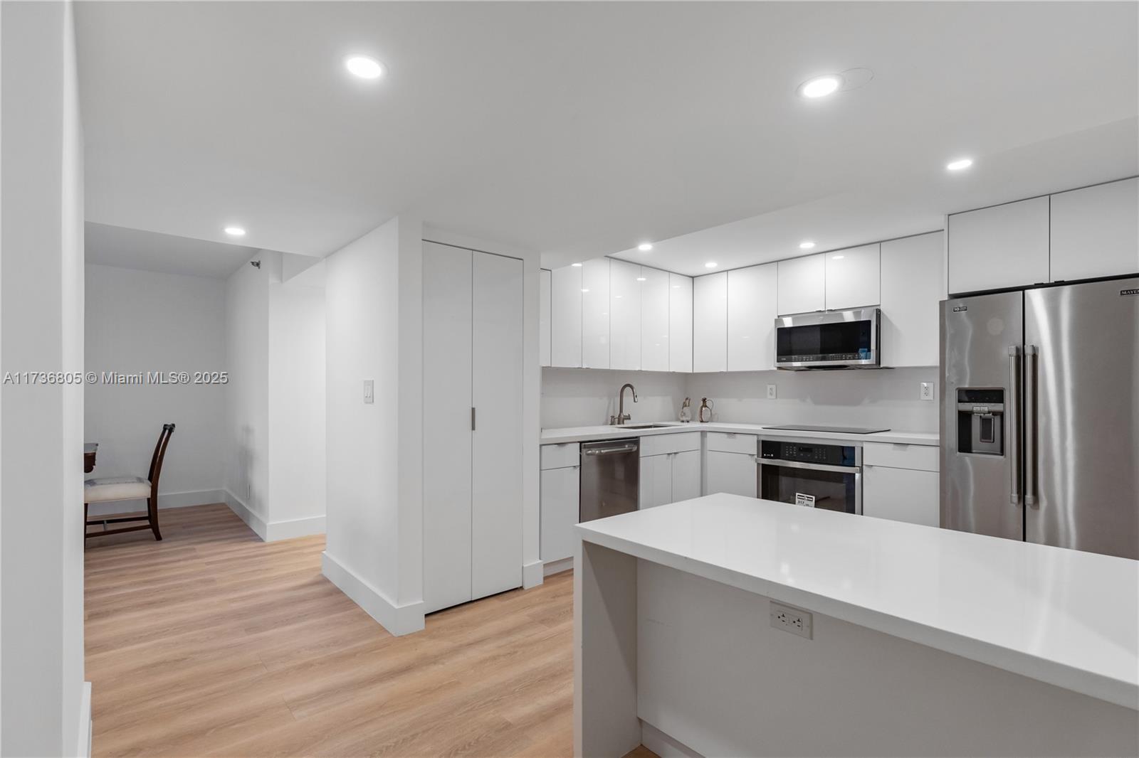 VENETIA CONDO - Residential
