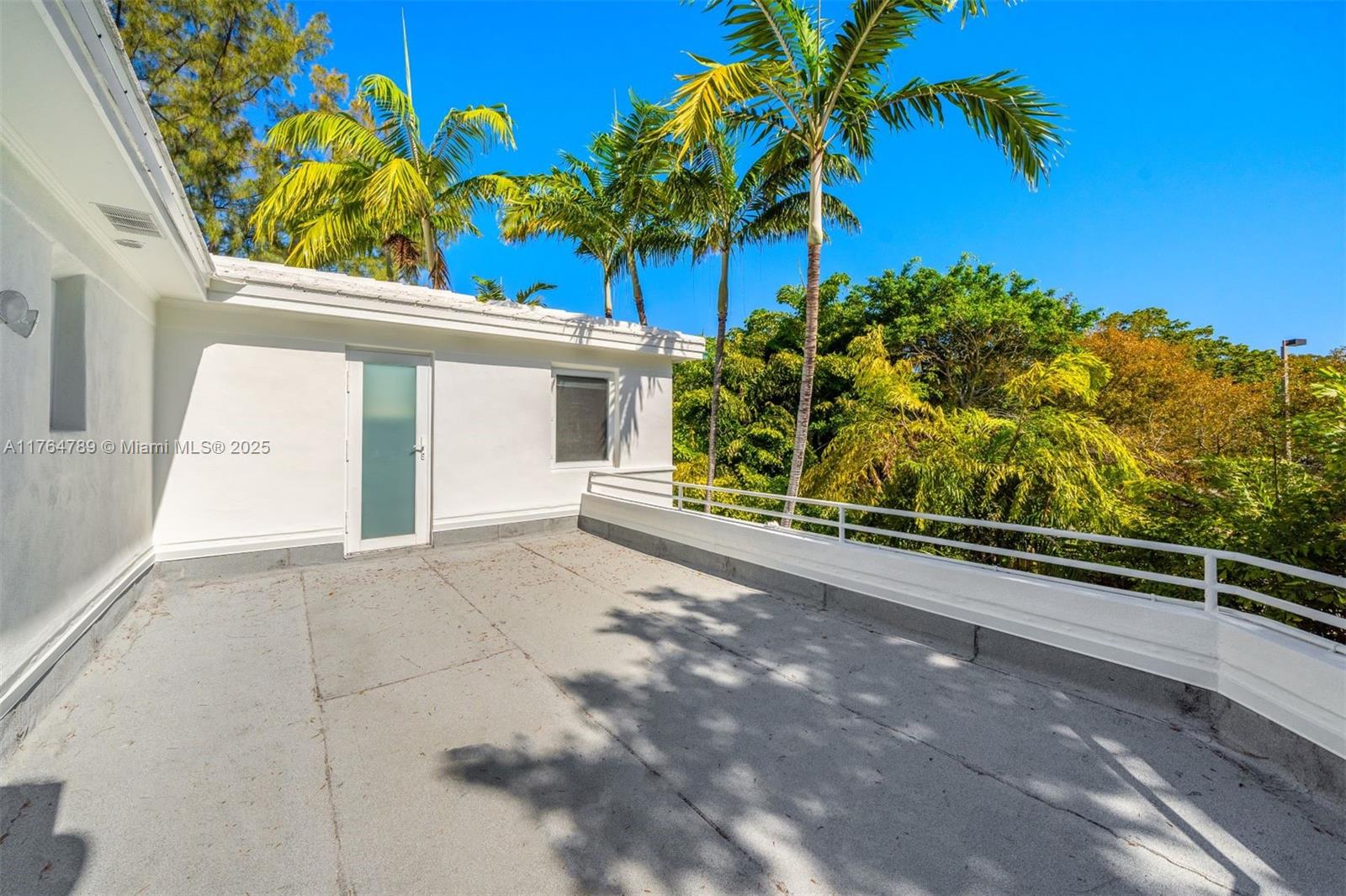 NAUTILUS EXTENSION 3RD - Residential
