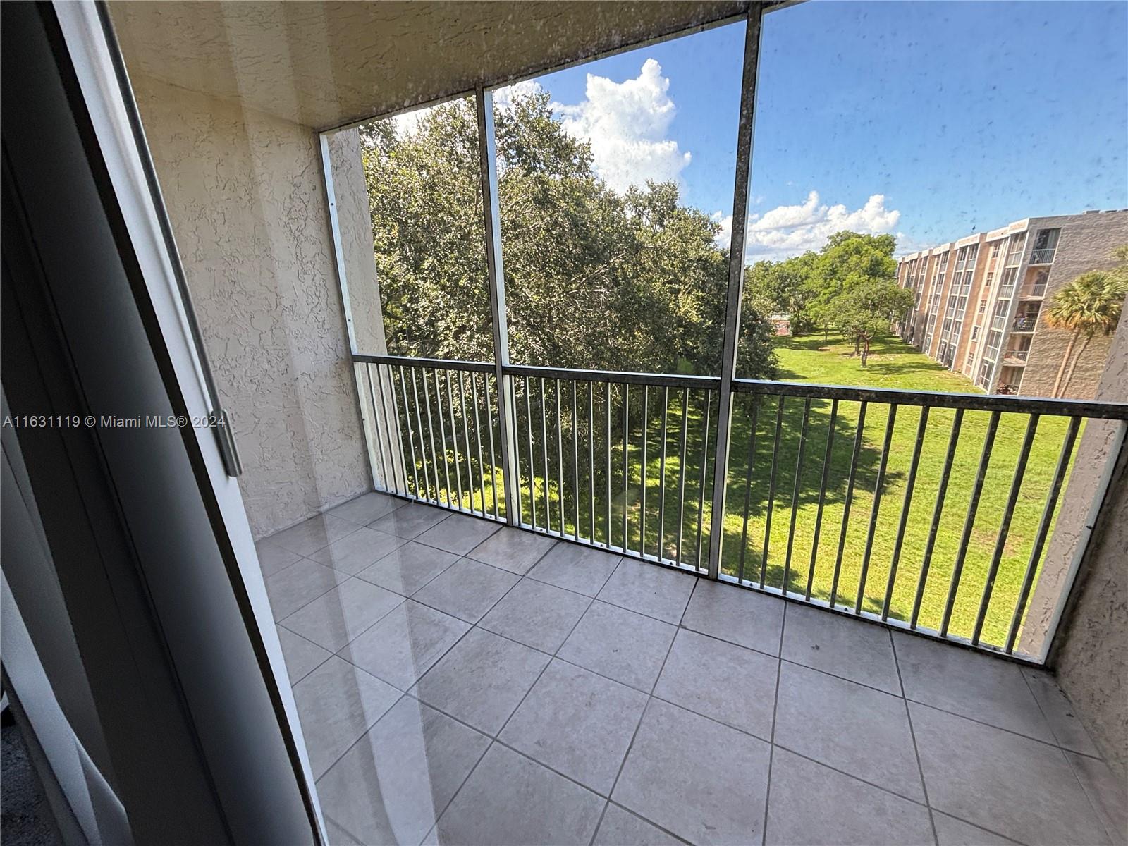 SHERWOOD SQUARE CONDOMINI - Residential Lease