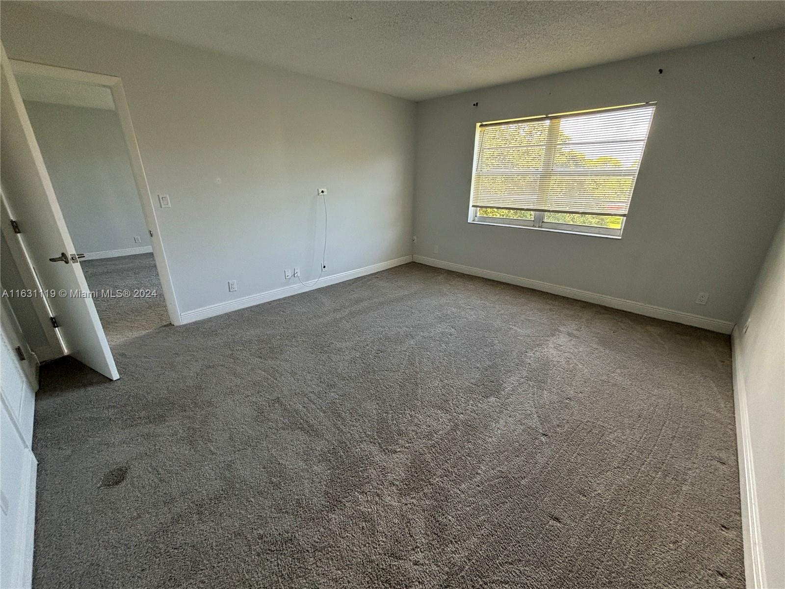 SHERWOOD SQUARE CONDOMINI - Residential Lease