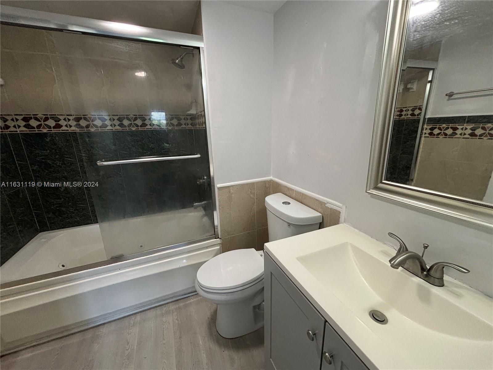 SHERWOOD SQUARE CONDOMINI - Residential Lease