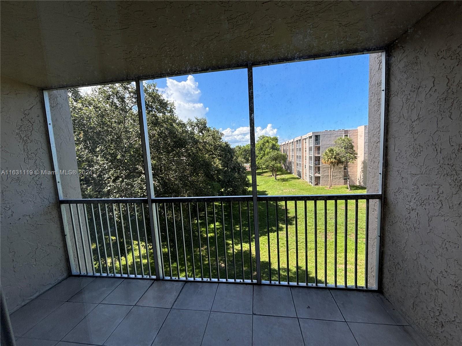 SHERWOOD SQUARE CONDOMINI - Residential Lease