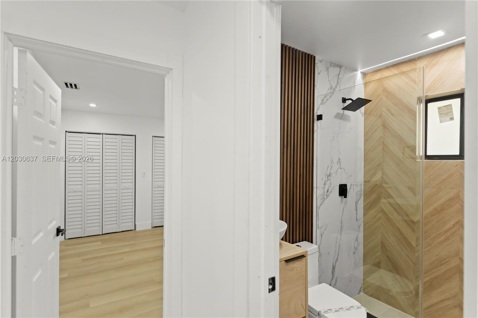 Stunning fully remodeled 3-bedroom, 3-bathroom residence in rapidly growing Allapattah. This is the largest unit in the property featuring en-suite bathrooms in every bedroom, sleek modern finishes, open living areas, in-unit washer/dryer, and excellent natural light. Includes tandem parking for two small cars. Boutique multifamily living minutes from Wynwood, Brickell, Downtown, Jackson Memorial, and major expressways. A rare opportunity for tenants seeking modern Miami living in a central location.