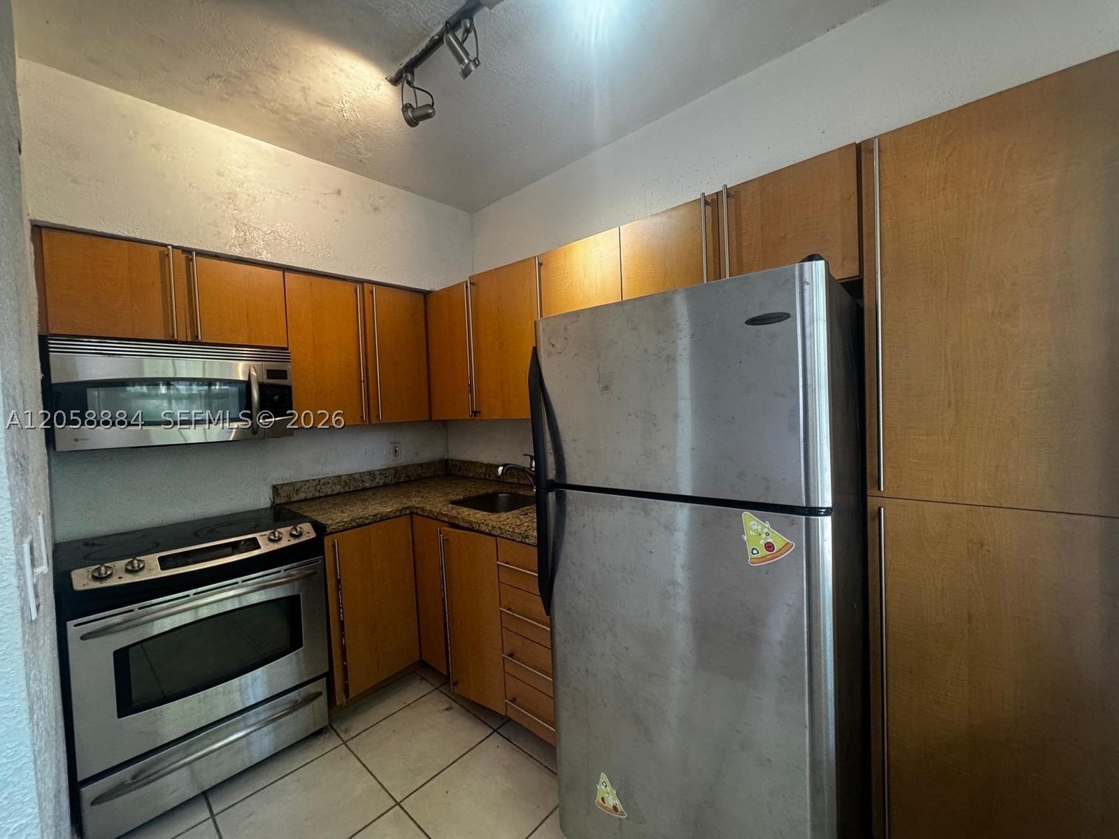 OASIS ON THE BEACH CONDO - Residential