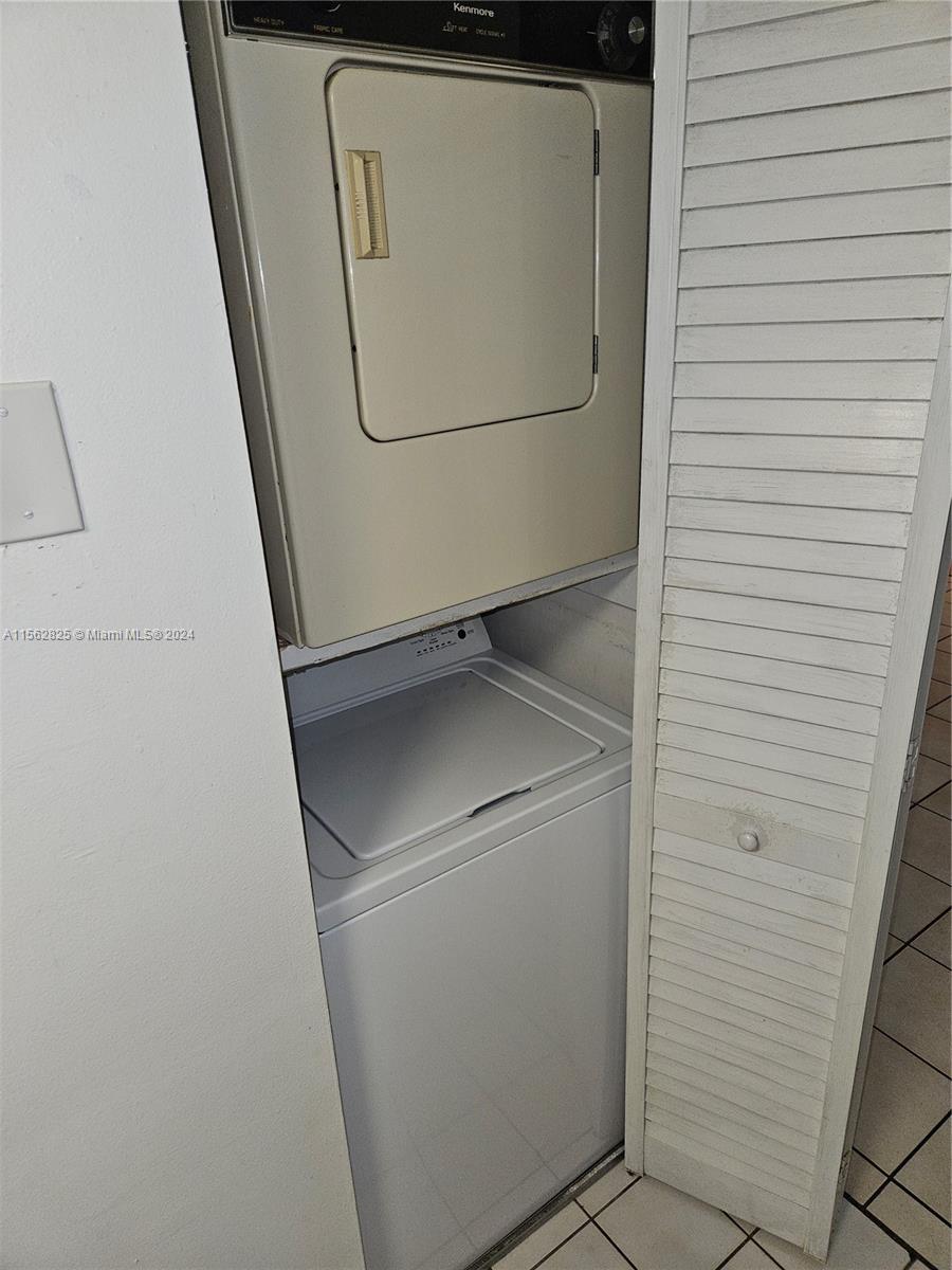 Azul At Fontainebleau Con - Residential Lease