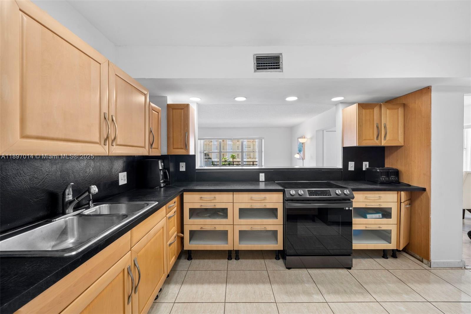 OCEAN VIEW TOWERS CONDO - Residential