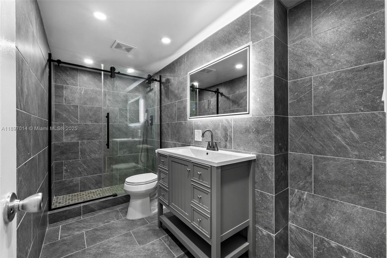 OCEAN VIEW TOWERS CONDO - Residential
