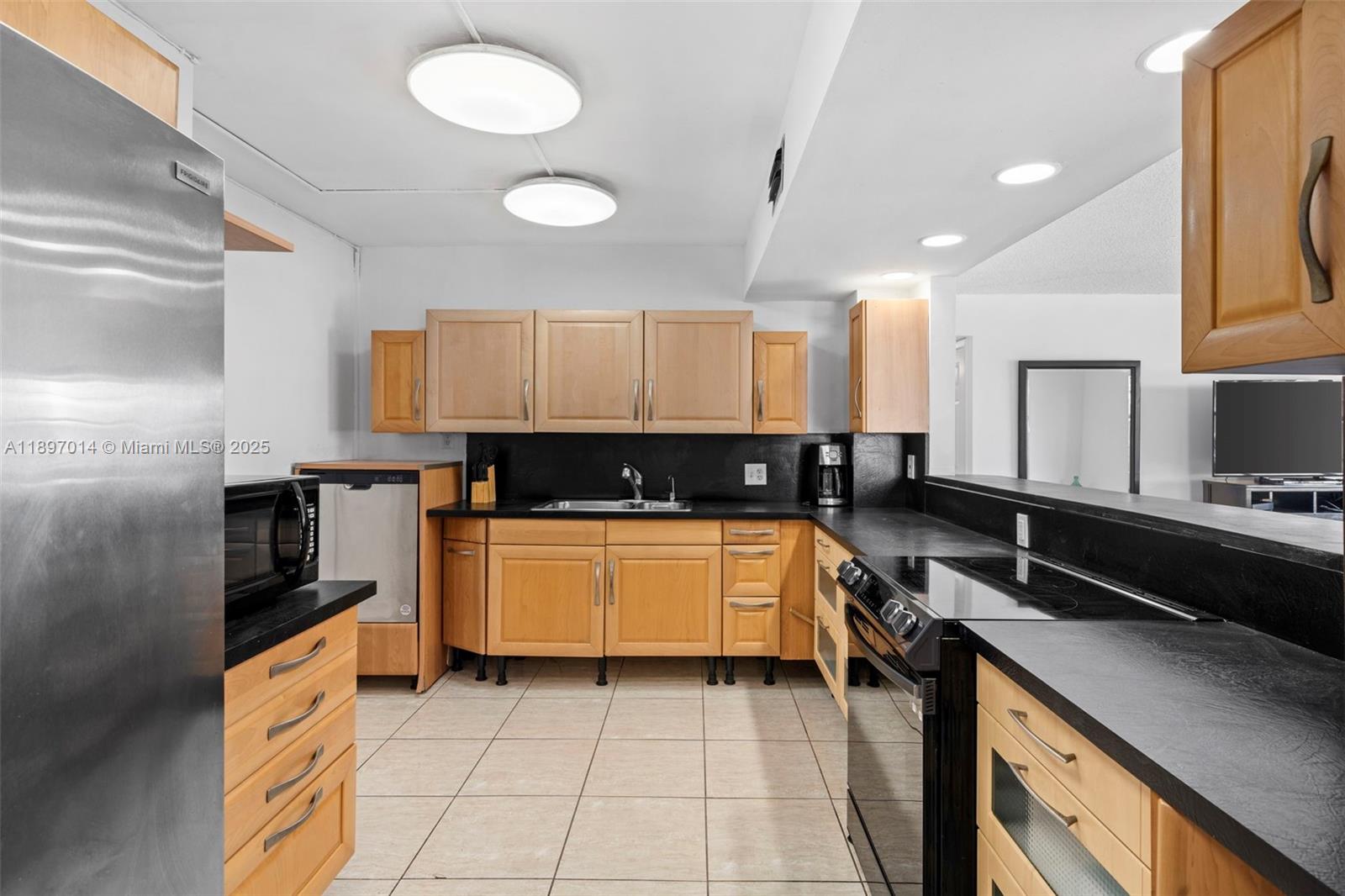 OCEAN VIEW TOWERS CONDO - Residential