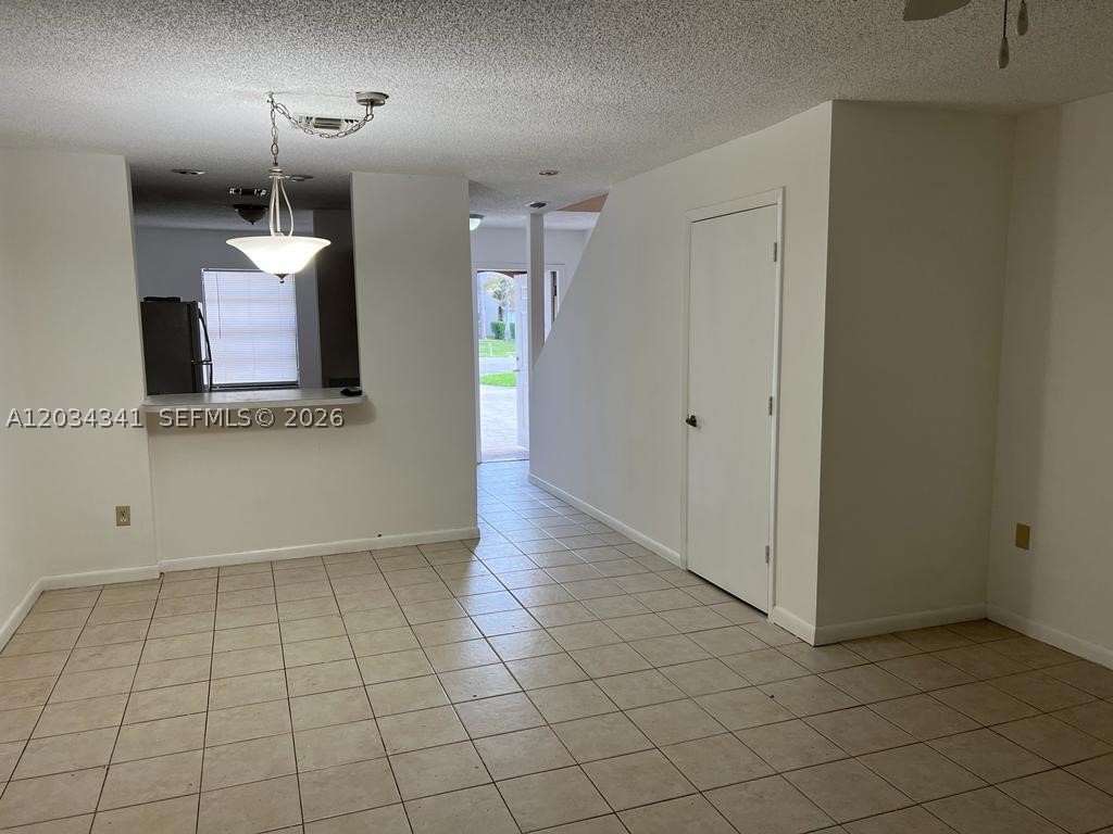 SUGAR POND MANOR OF WELLIN - Residential Lease