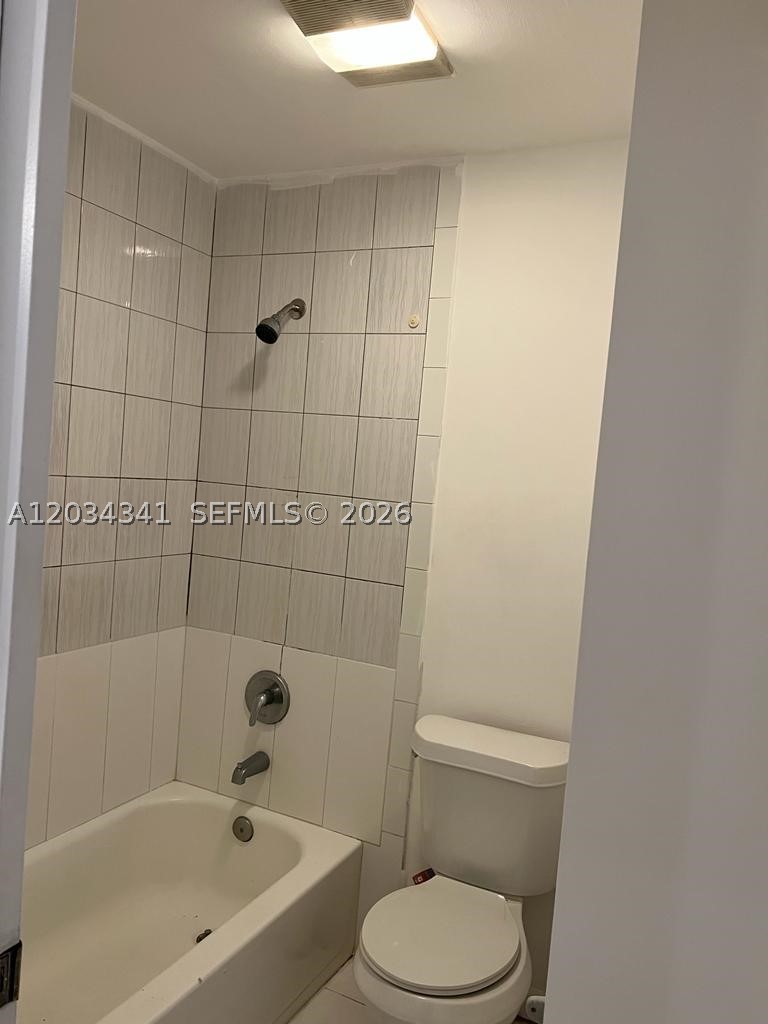 SUGAR POND MANOR OF WELLIN - Residential Lease