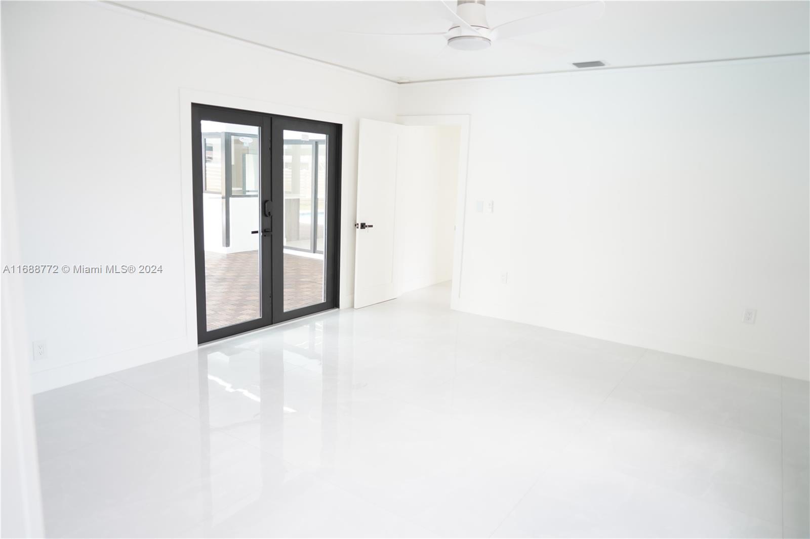 PLANTATION PARK 6TH ADD D - Residential Lease