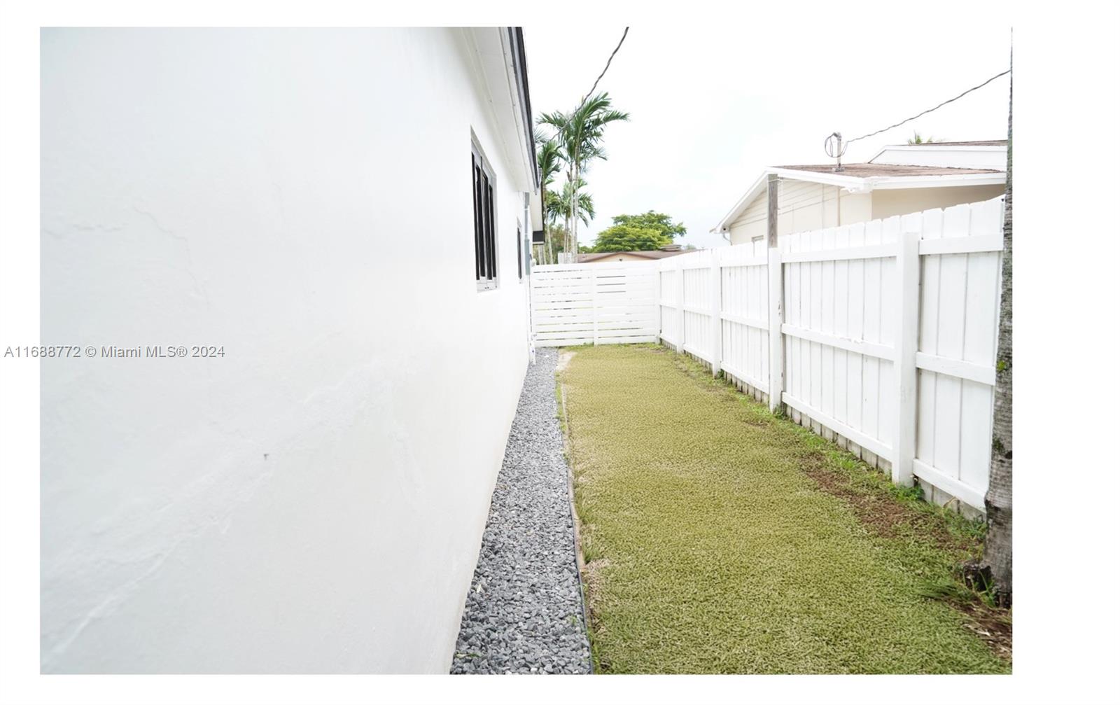 PLANTATION PARK 6TH ADD D - Residential Lease