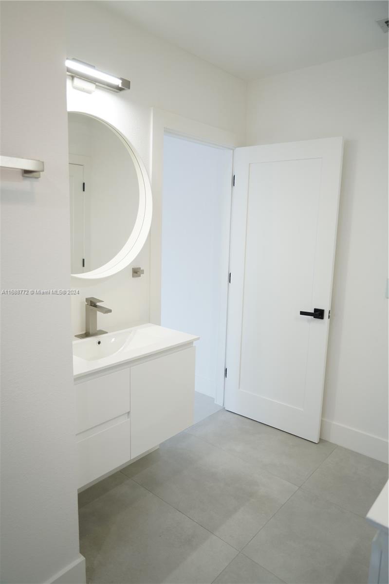 PLANTATION PARK 6TH ADD D - Residential Lease
