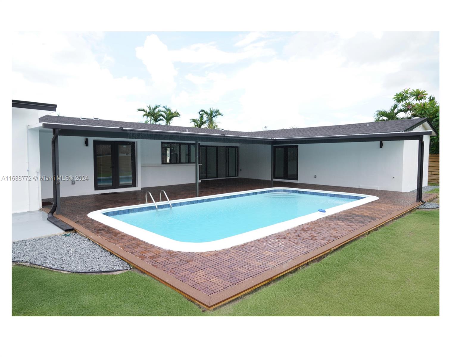 PLANTATION PARK 6TH ADD D - Residential Lease