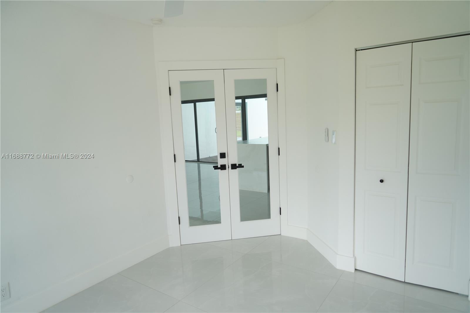 PLANTATION PARK 6TH ADD D - Residential Lease