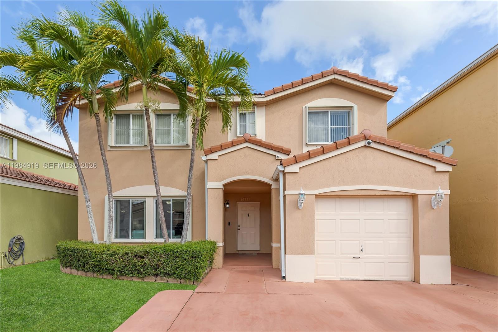 FOREST LAKES VILLAS - Residential
