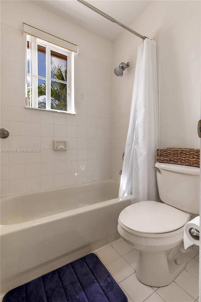 FOREST LAKES VILLAS - Residential