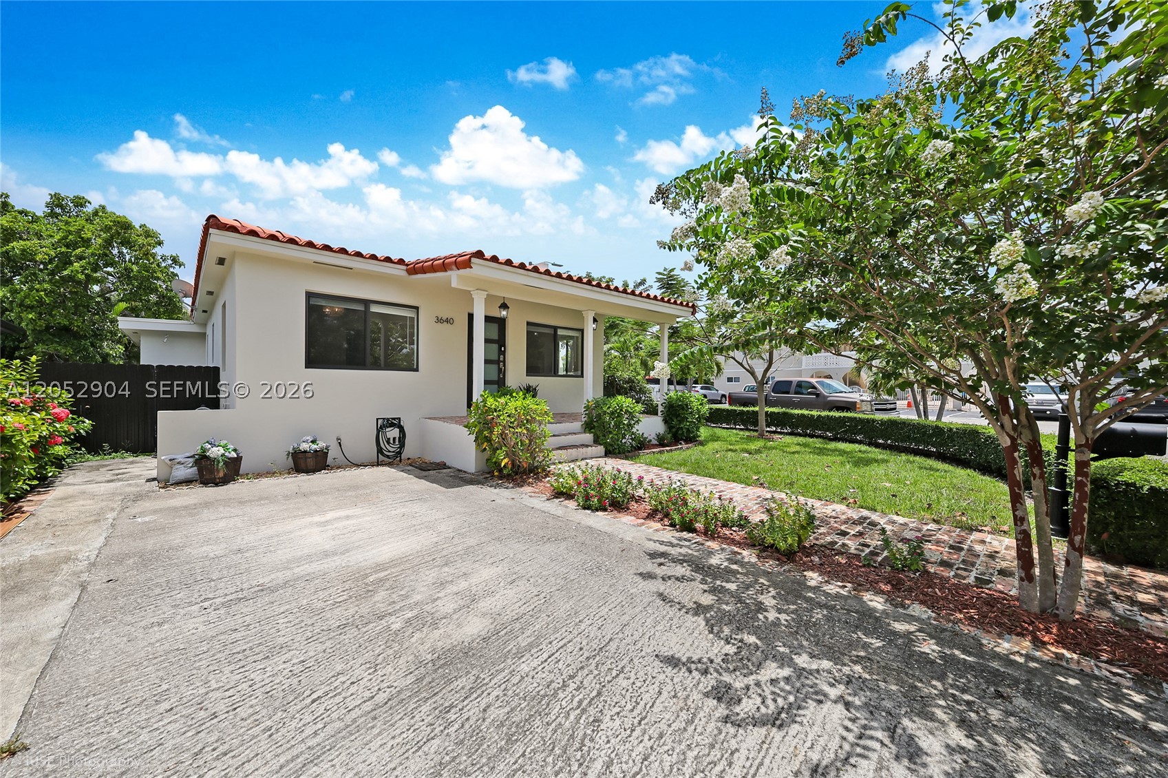 TAMIAMI PINES - Residential