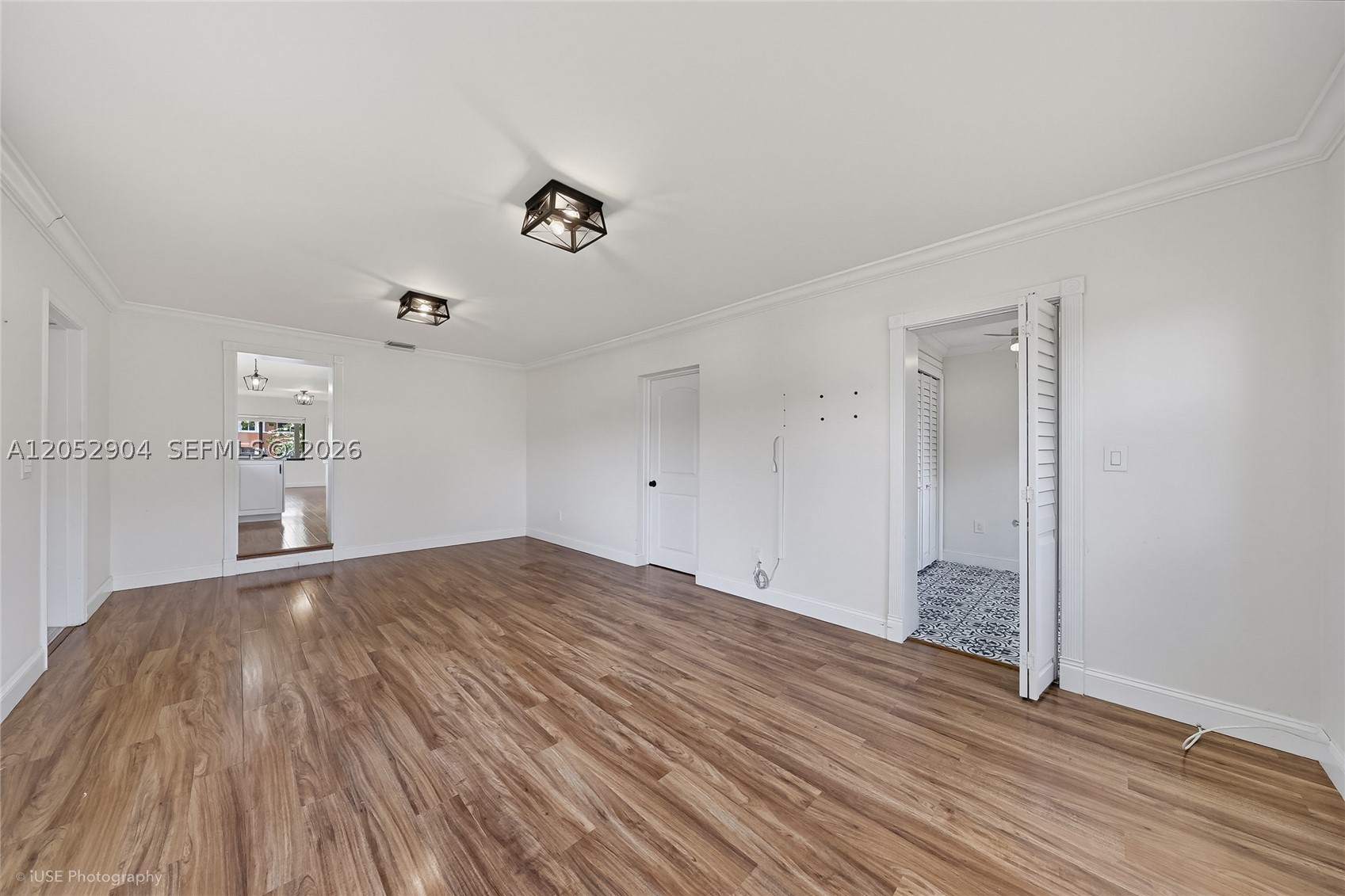 TAMIAMI PINES - Residential