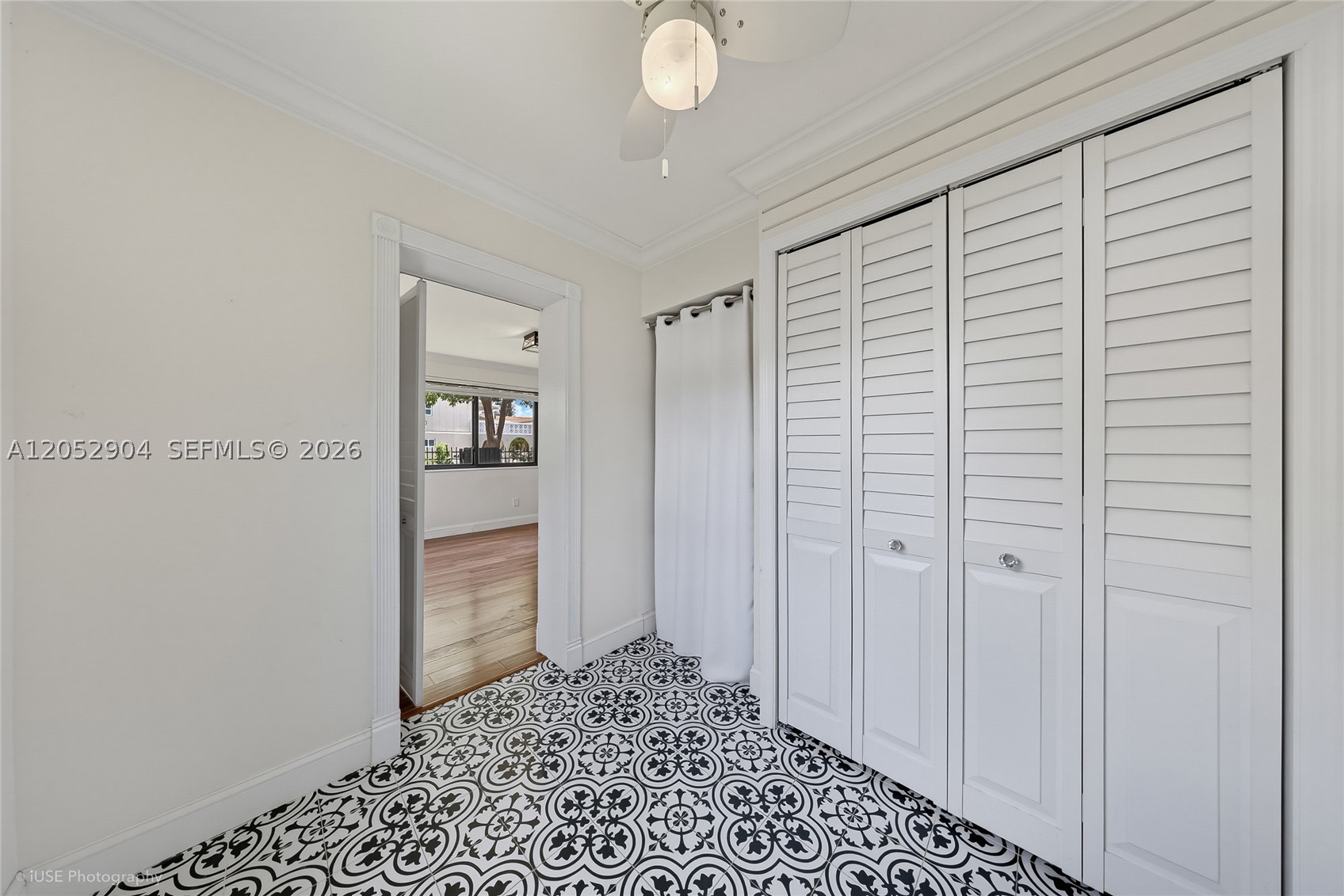 TAMIAMI PINES - Residential