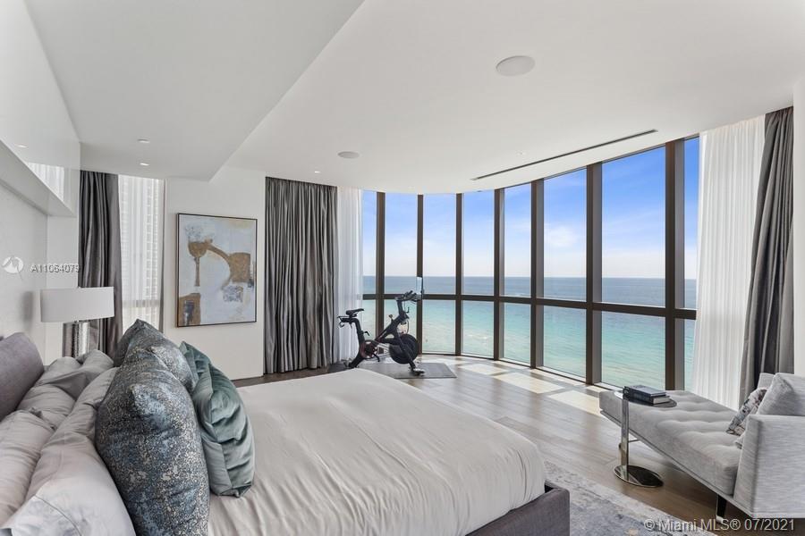 CHATEAU BEACH - Residential