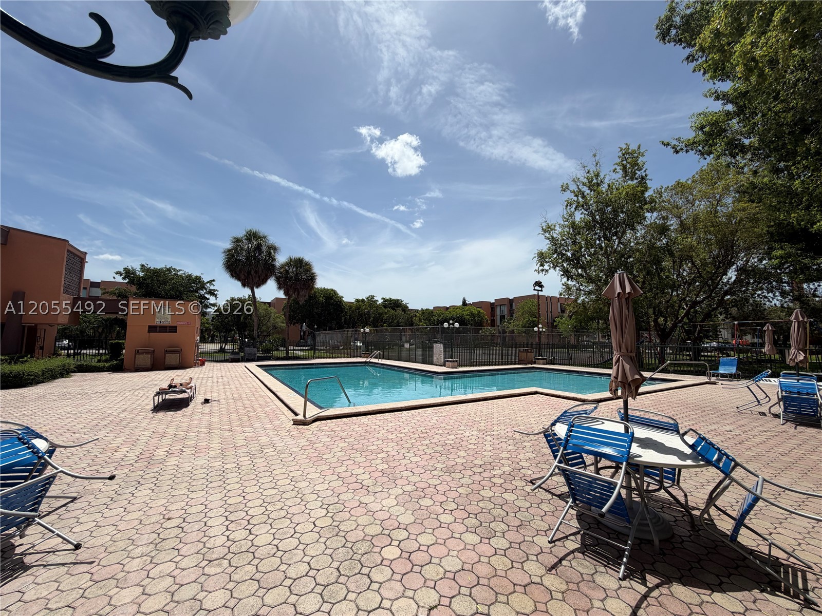 VERSIALLES GARDENS II CON - Residential Lease