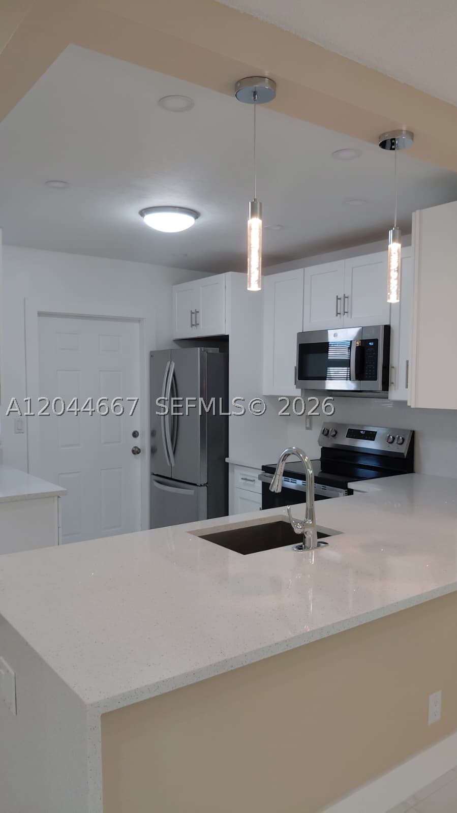 PINES CONDO - Residential Lease