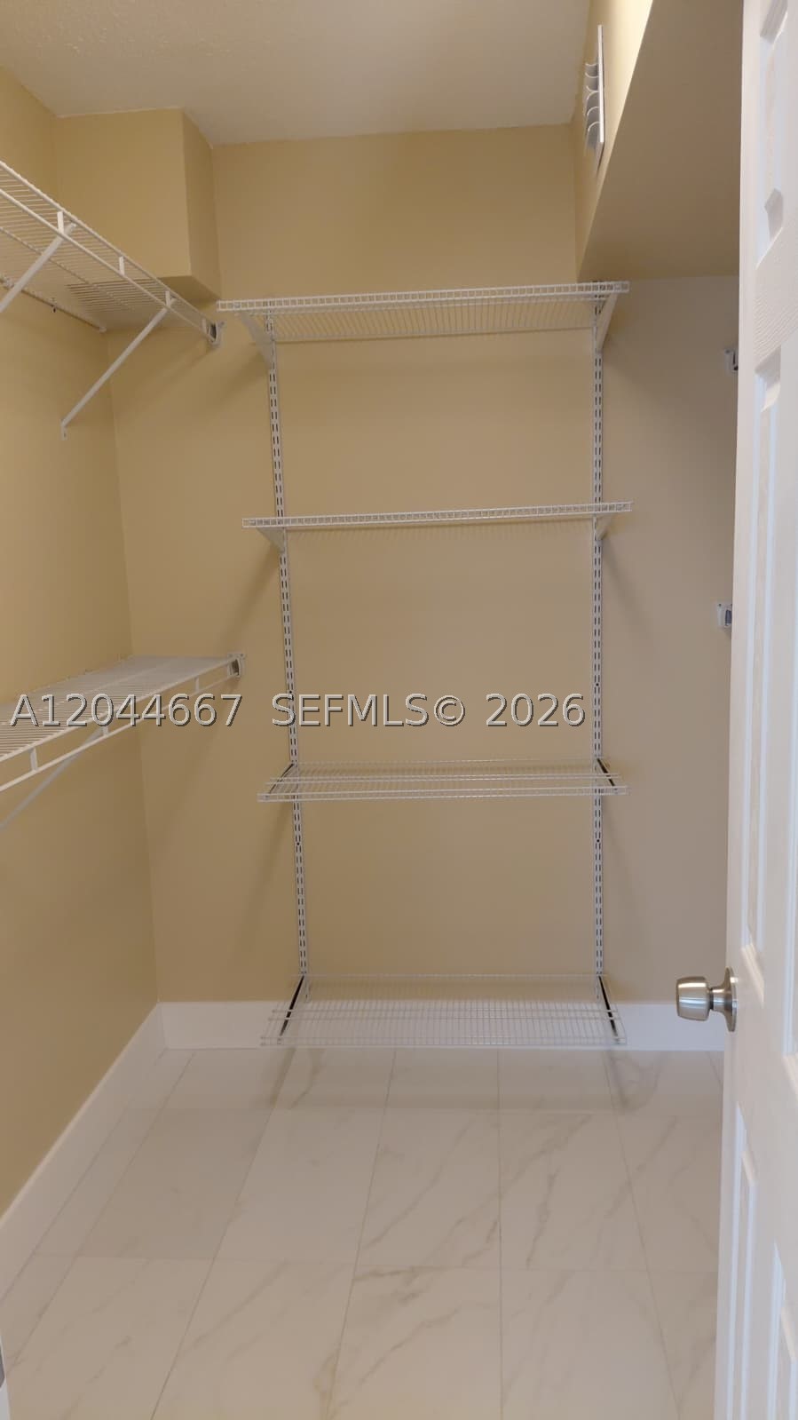PINES CONDO - Residential Lease