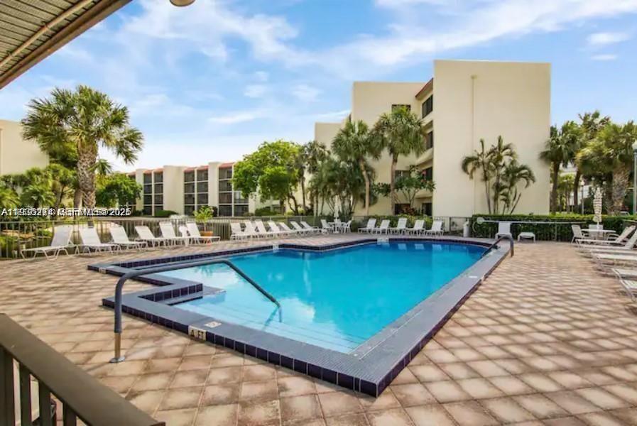 SEA RISE CONDO - Residential