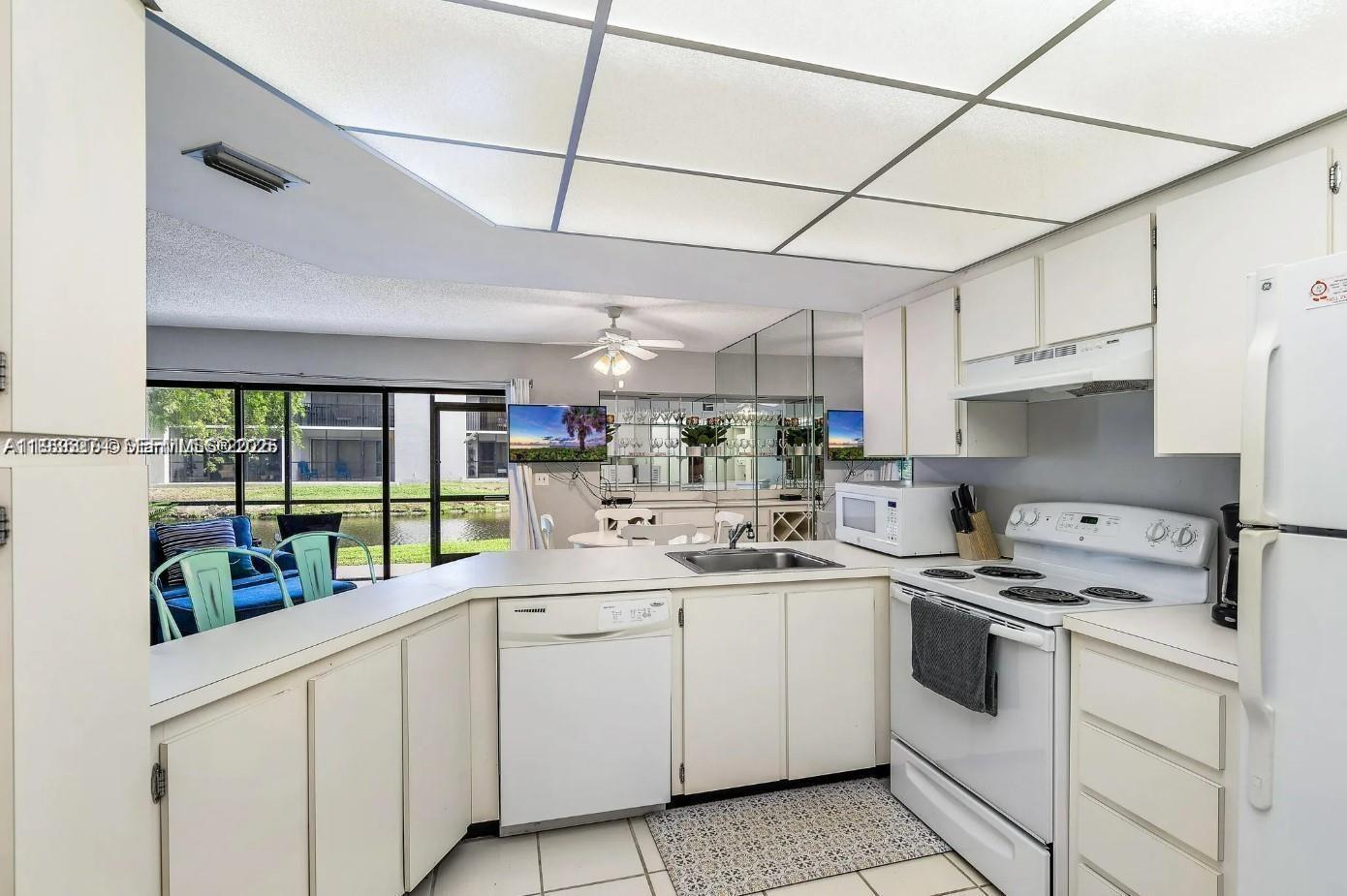 SEA RISE CONDO - Residential