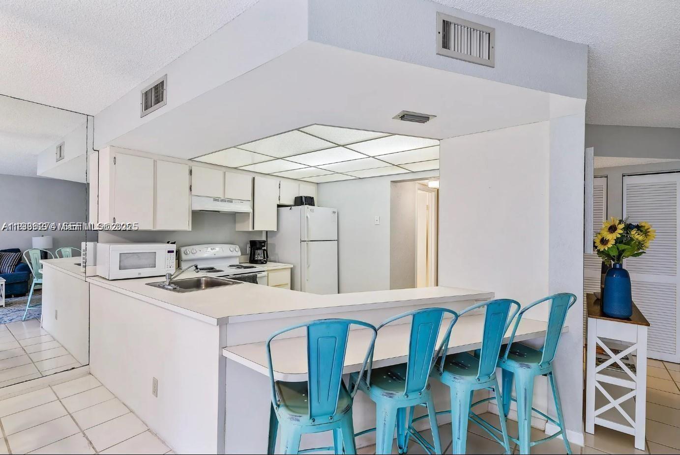 SEA RISE CONDO - Residential