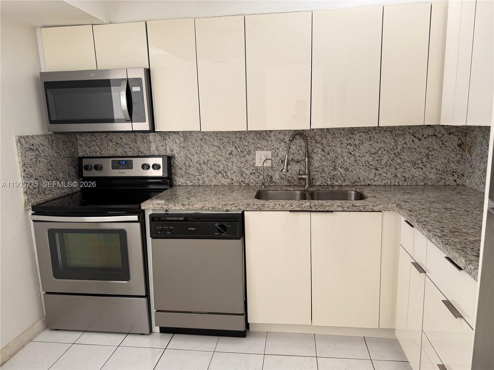 REEF SOUTH CONDO - Residential