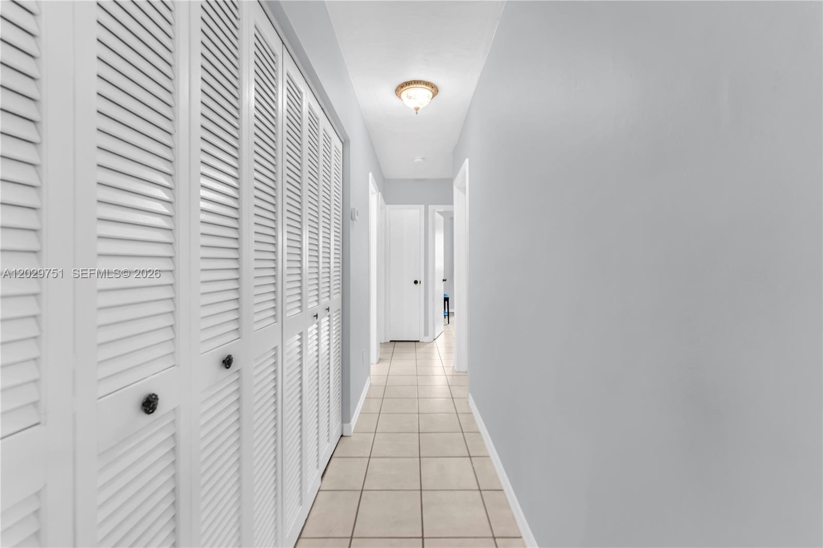 ROYALE GREEN SEC 3 - Residential