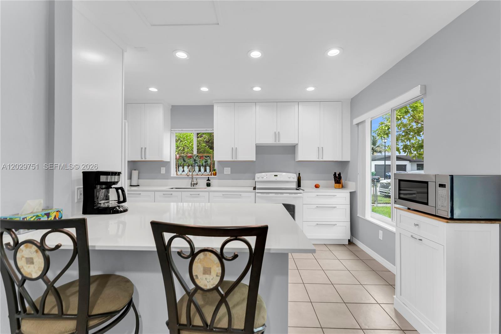ROYALE GREEN SEC 3 - Residential