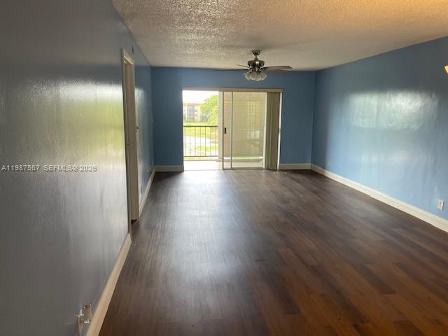 SPACIOUS, UPGRADED 2 BDRMS, 2 BTHRMS PENTHOUSE ASHMORE MODEL 4TH FL CONDO UNIT. FRESHLY PAINTED. LIVING AREAS LAMINATED. TILED PATIO OVERLOOKING THE GOLF COURSE AND LAKE. TILED BATHROOMS. 55+ COMM. NEW ROOF IN 2020. GATED COMM. CLUBHOUSE. HEATED POOL. WASHER/DRYER IN UNIT. NO RENTALS IN 1ST YEAR. QUIET COMM. CONDO DUES INCLUDE CABLE AND INTERNET. ASSOC. STATES 50K+ MIN. INCOME. 680+ CRED. SCORE. 20% DEPOSIT RQRD ON THE PURCHASE CONTRACT. BRING YOUR FUSSIEST BUYERS!!