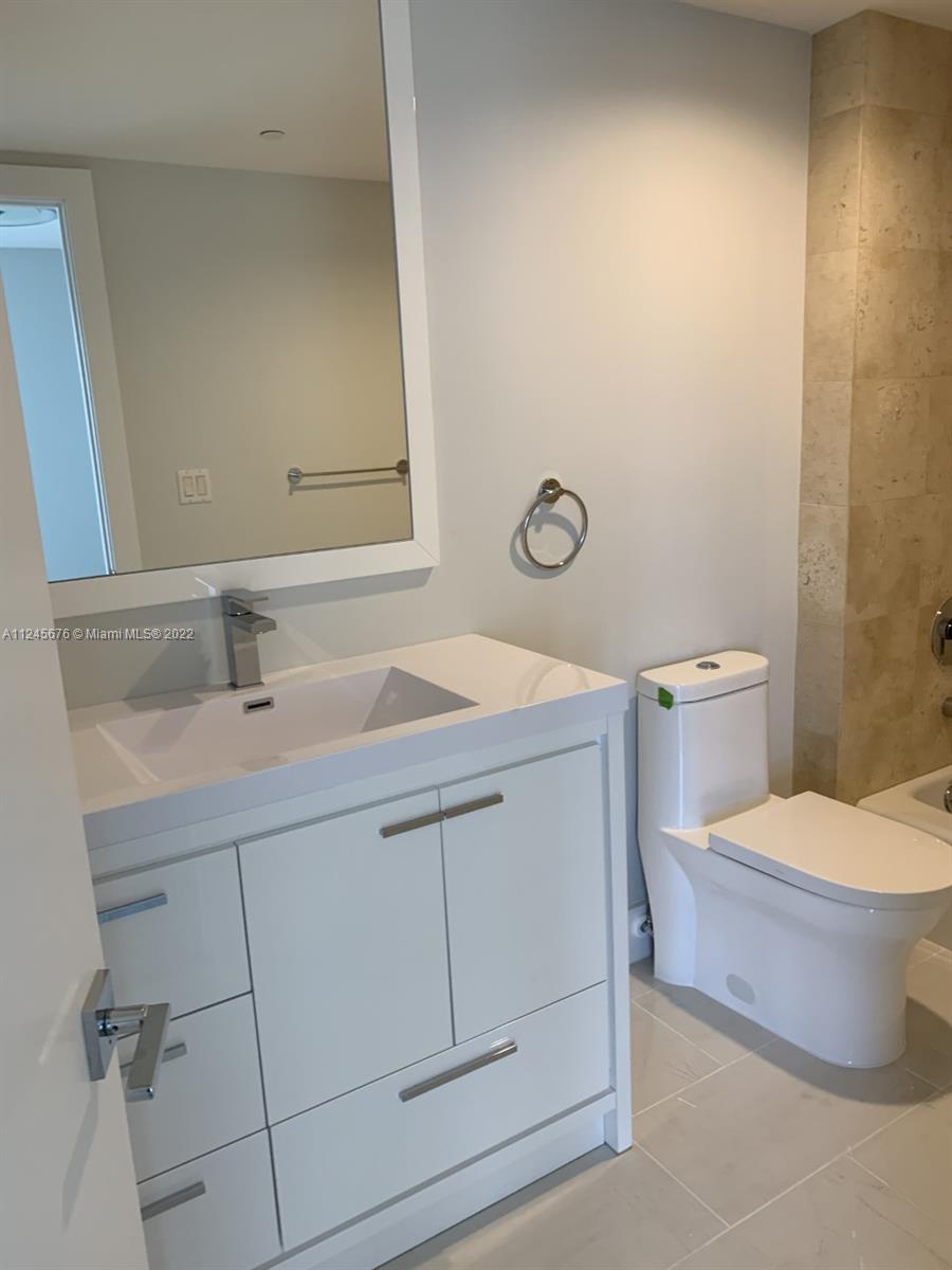 BEACH CLUB CONDO - Residential Lease