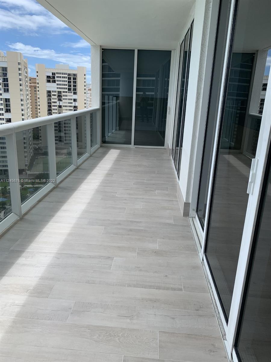 BEACH CLUB CONDO - Residential Lease