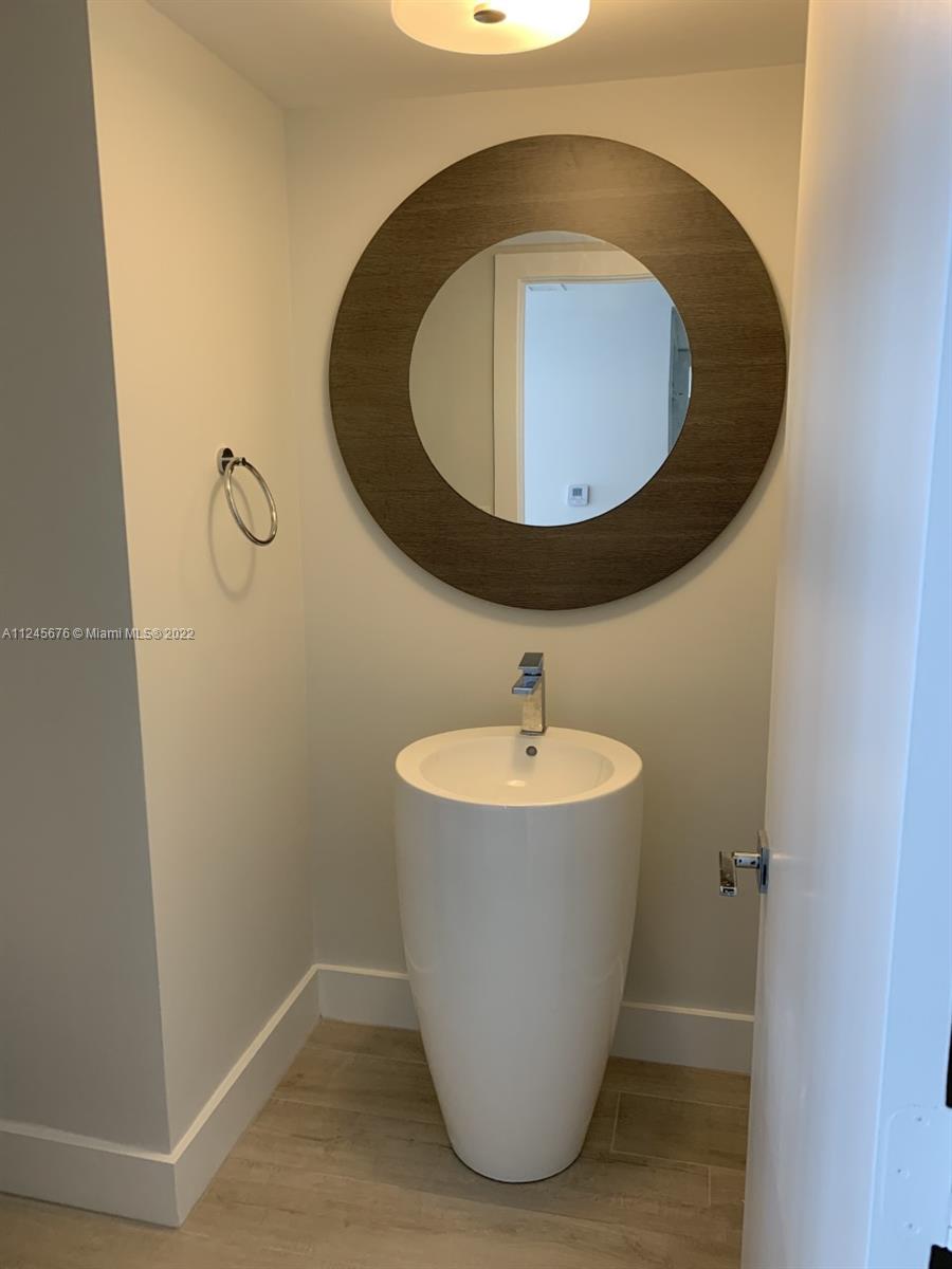 BEACH CLUB CONDO - Residential Lease
